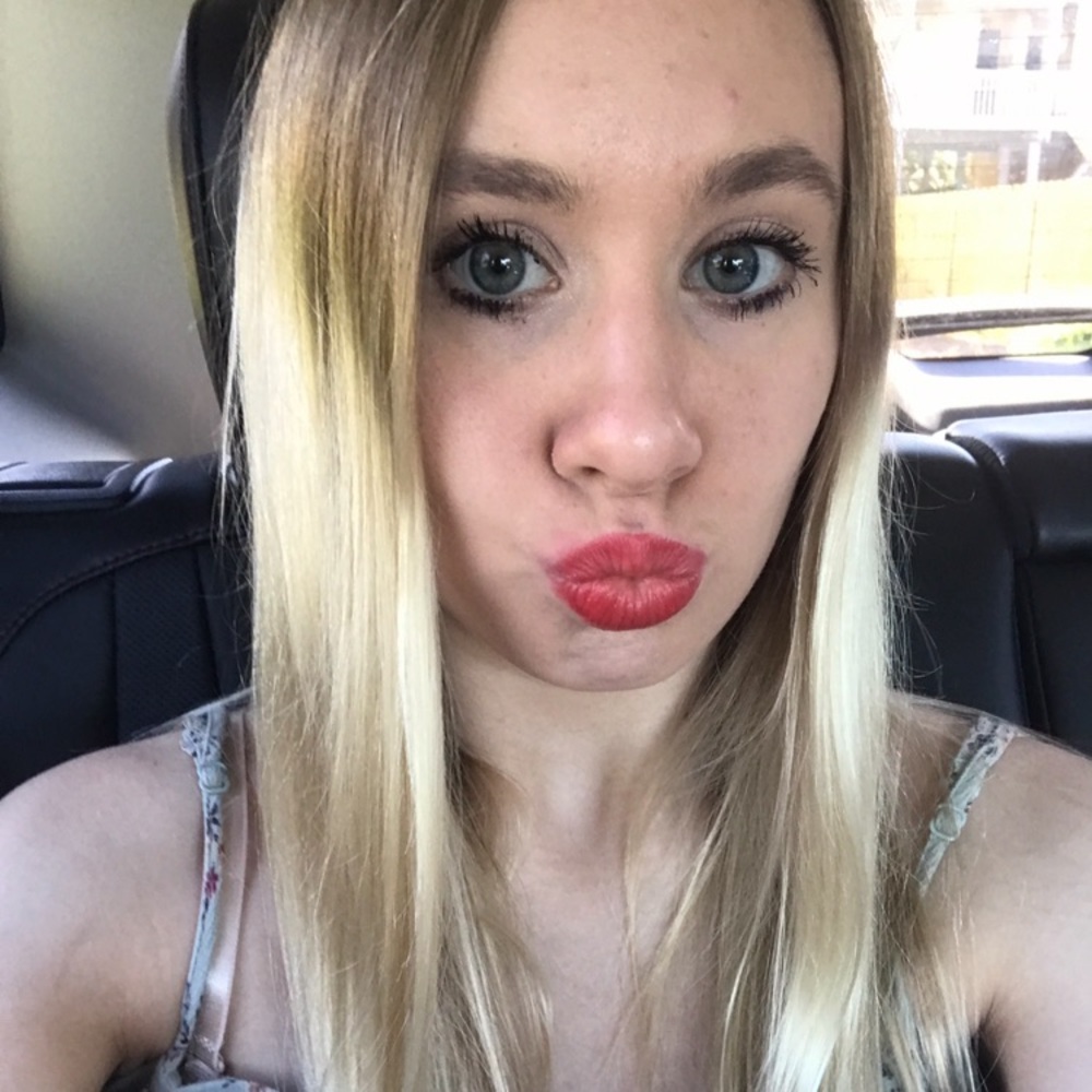 Meet your Posher, Amber